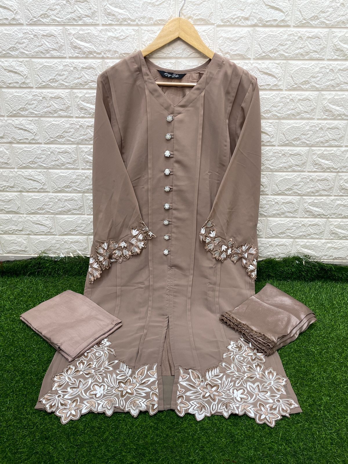 ZS 1119 Georgette Pakistani Readymade Suits Catalog